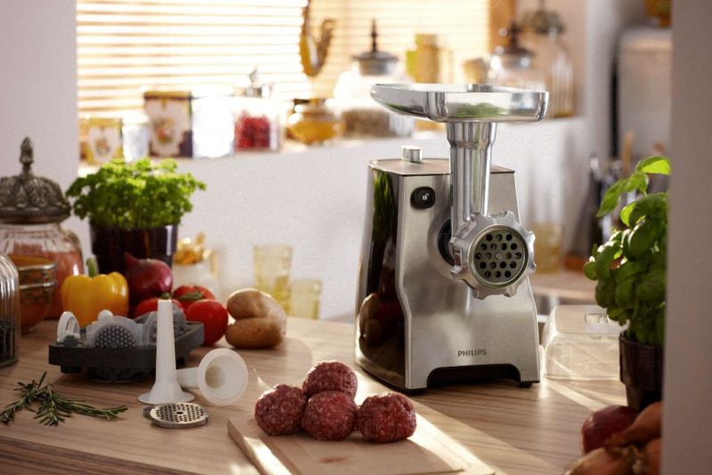 Электрическая мясорубка