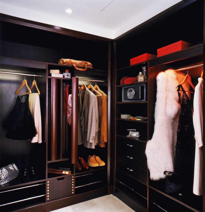 Встроенные шкафы-купе