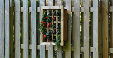 Забор из дерева