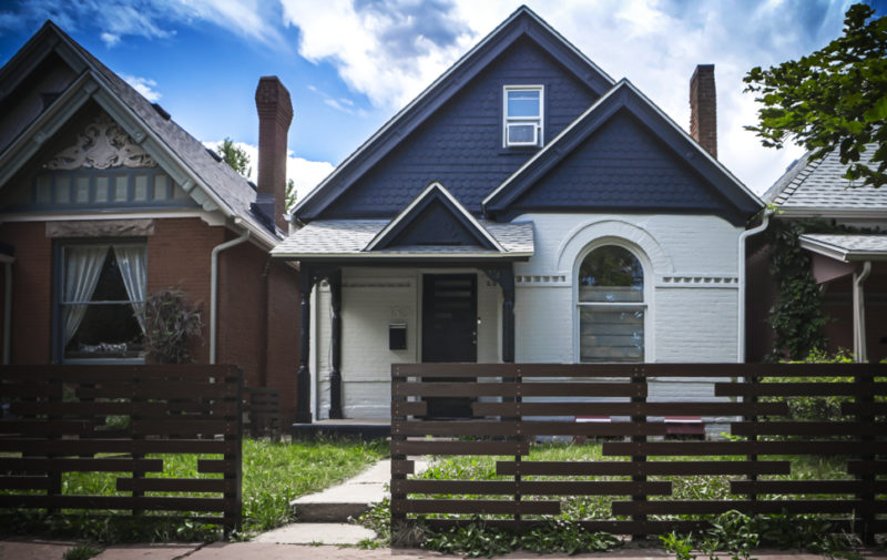 Забор из дерева