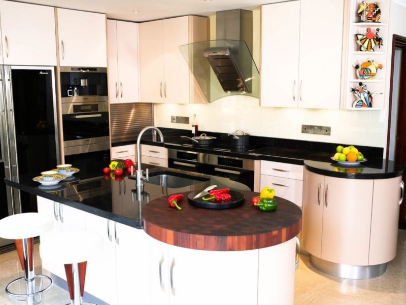 Кухонные гарнитуры