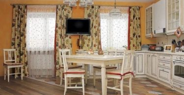 оформление окна на кухне