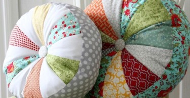 Как украсить дом декоративными подушками